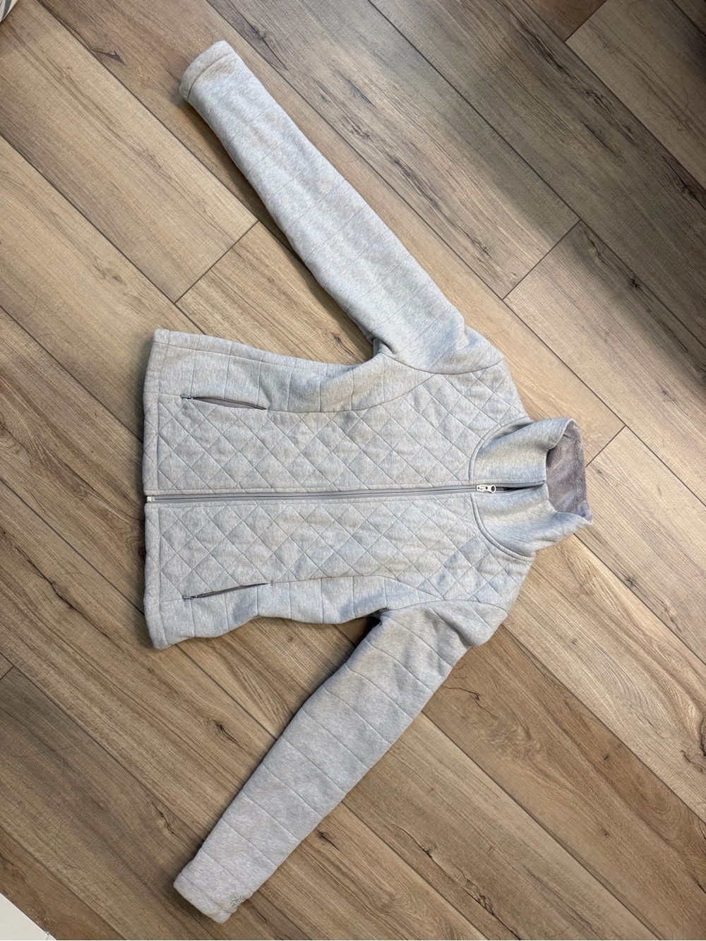 The North Face Light Gray Quilted Women’s Jacket